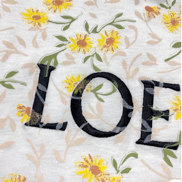 Loewe White embroidered floral Logo T-shirt - Picture 6 of 9